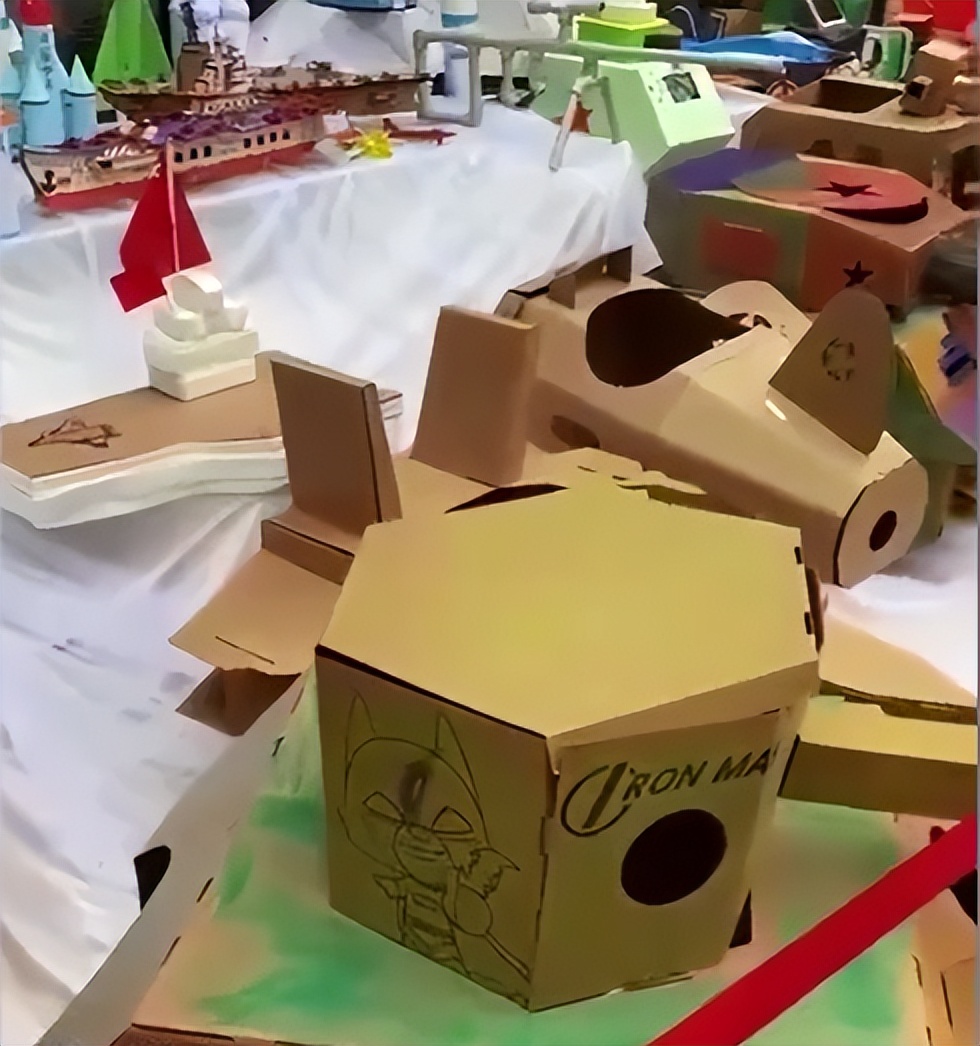 国庆飞机立体手工作品幼儿园,幼儿园中班国庆手工作品简单飞机