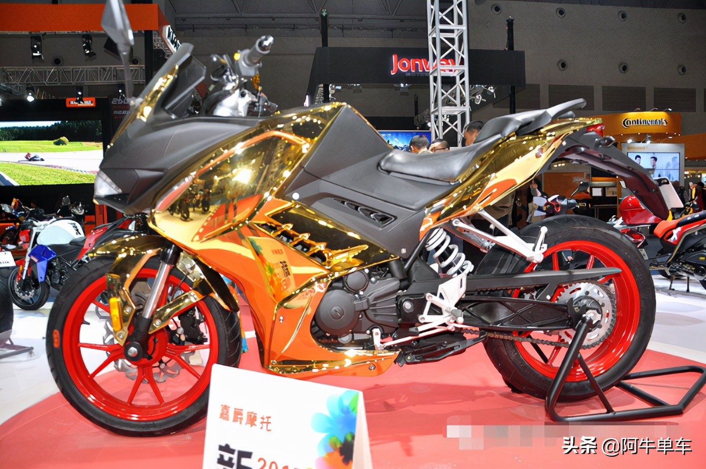 嘉爵800和本田cb650r,嘉爵800和cb650r对比
