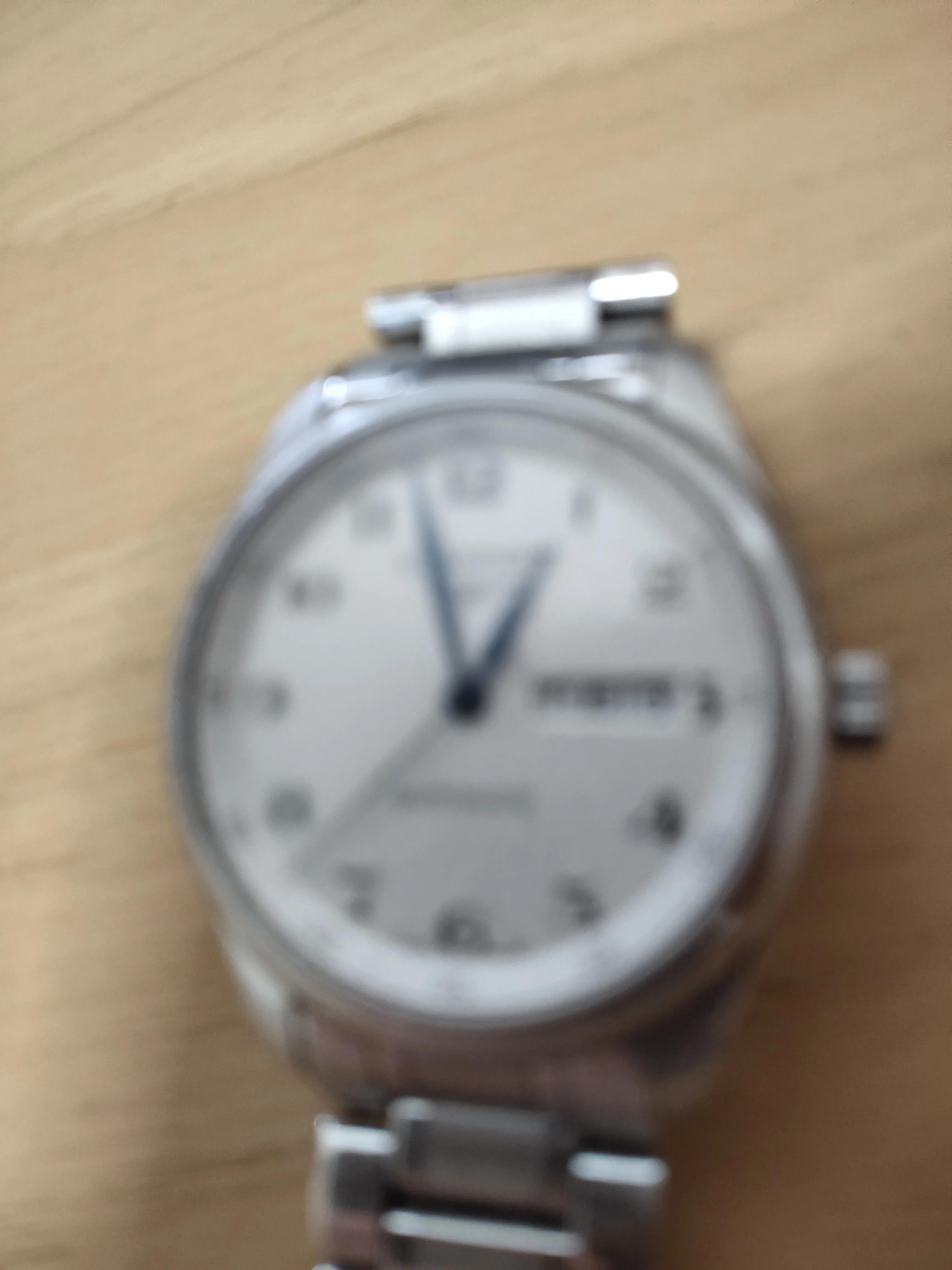 机械手表进水了怎么办内屏有水雾,西铁城光动能手表表盘里有水雾