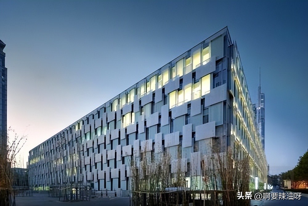 南京明基医院鼓楼医院哪个好,南京鼓楼医院马林广场