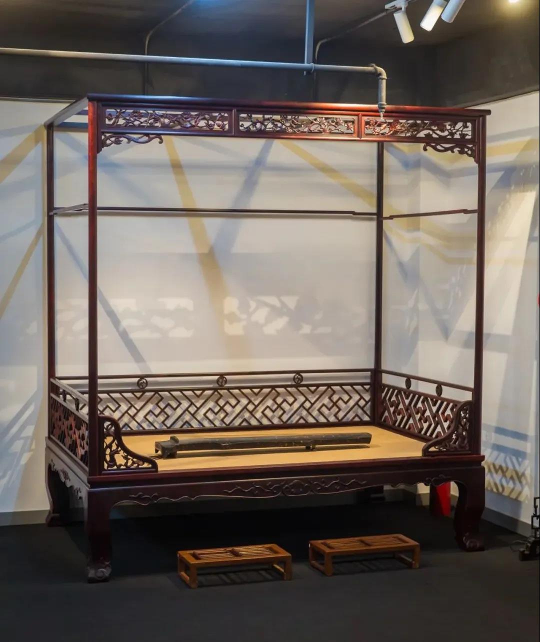 研习宝藏|紫檀四柱架子床共赏