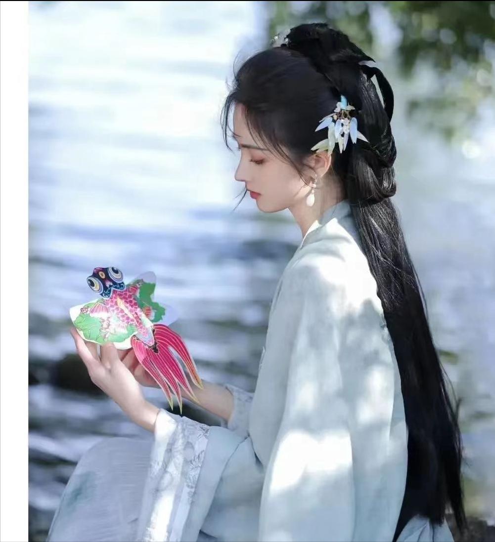 室友自杀，我不是杀人凶手，但在所有人眼里，我就是那个杀人凶手