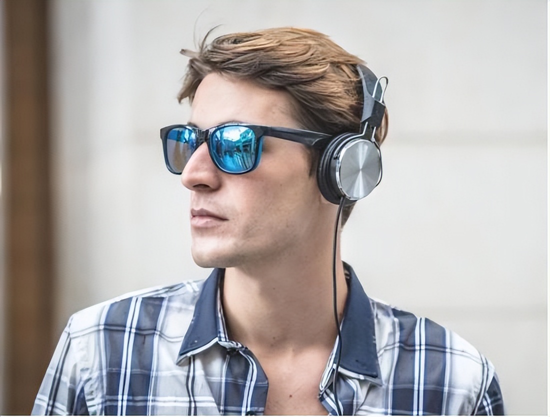 如何根据耳屎判断身体状况,怎么判断耳屎比较多还是少