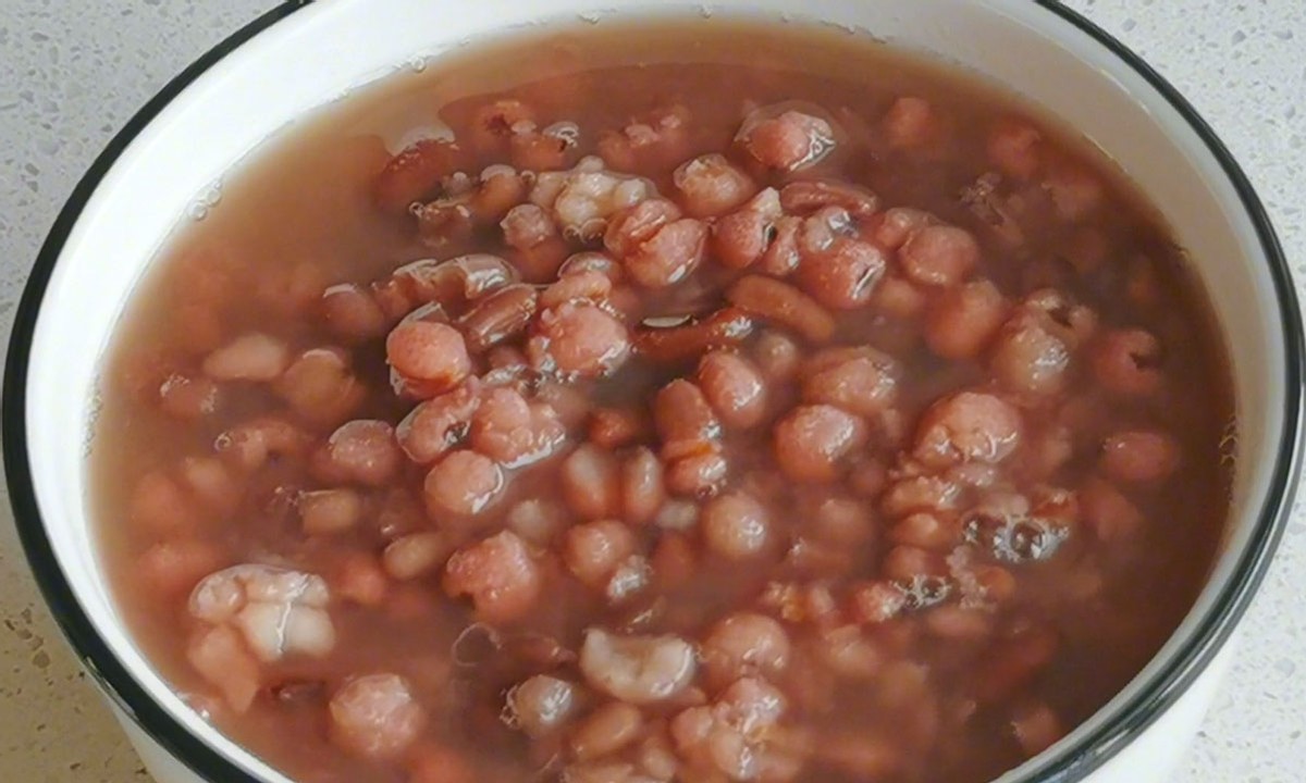 中老年人少吃这3类食物,建议中老年人多吃这6样食物