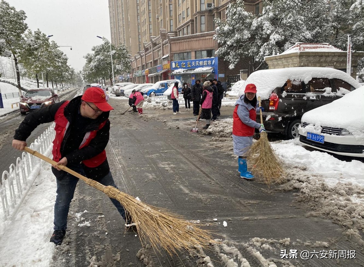 志愿红温暖居民心,一抹志愿红温暖居民心