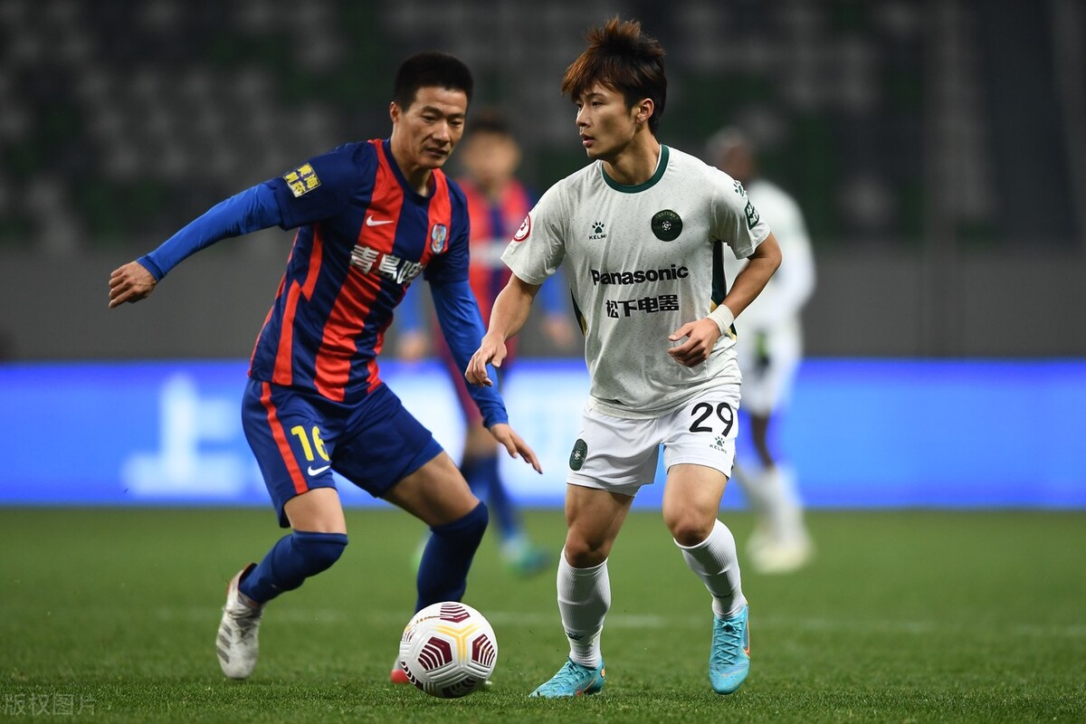 2比1中国男足,中国男足2-2战平日本