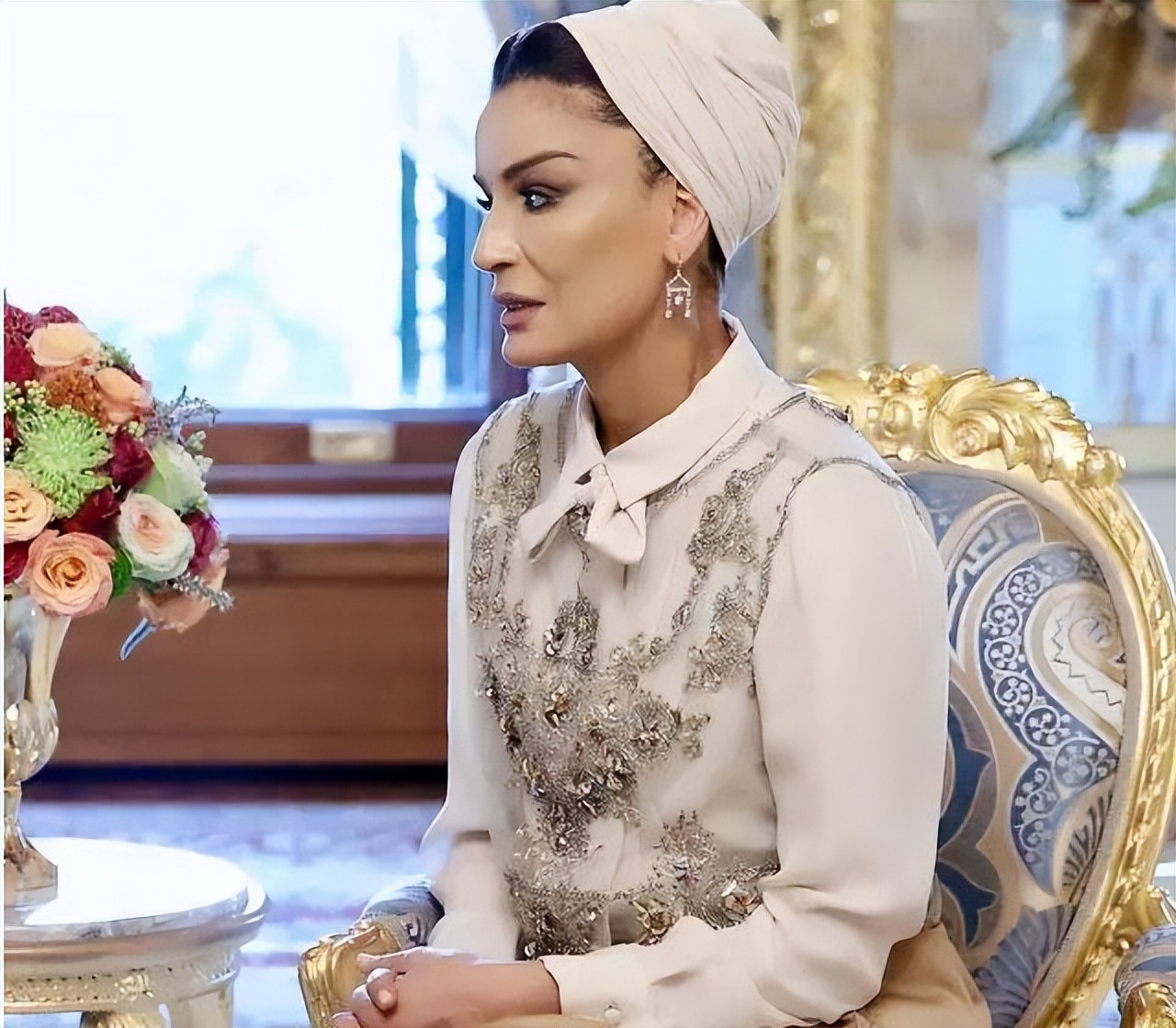 卡塔尔王太后气场,卡塔尔王太后英国女王