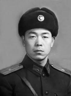 营长岳振华道：打下美军的U-2侦察机，主席特意批准一架升一级