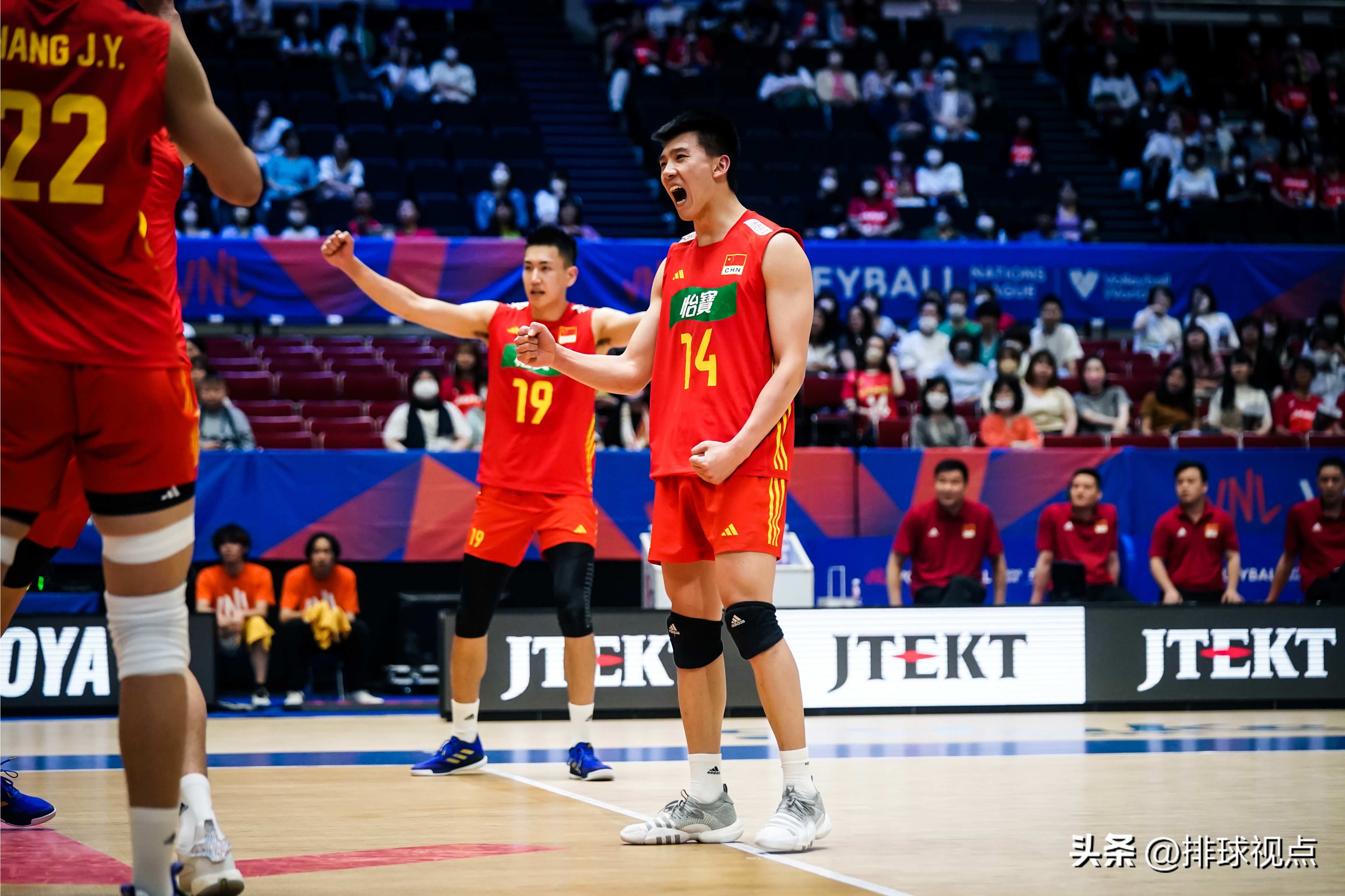 中国男排3-0胜韩国队,中国男排1-3不敌伊朗