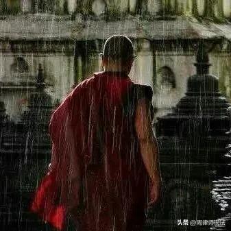 “我可以看破红尘，抛下女儿出家，但你不能不管我！”女儿：不见