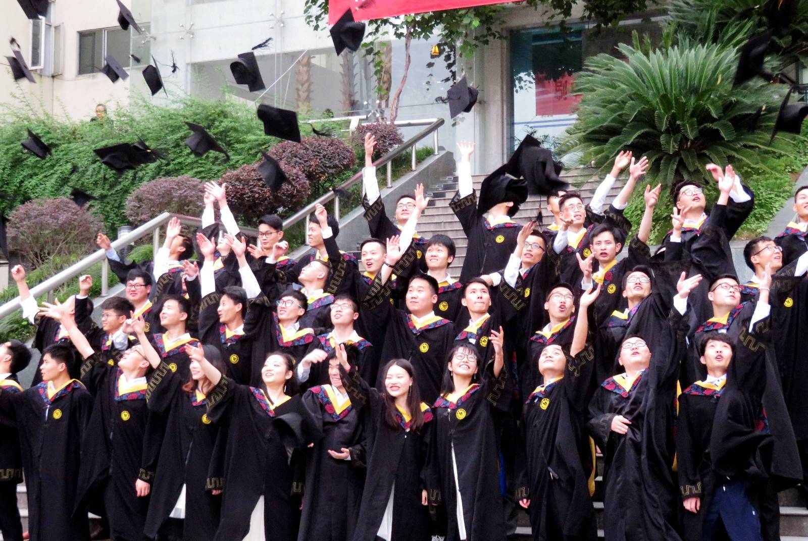 3+2本科和全日制本科的区别,3+2本科和自学本科区别