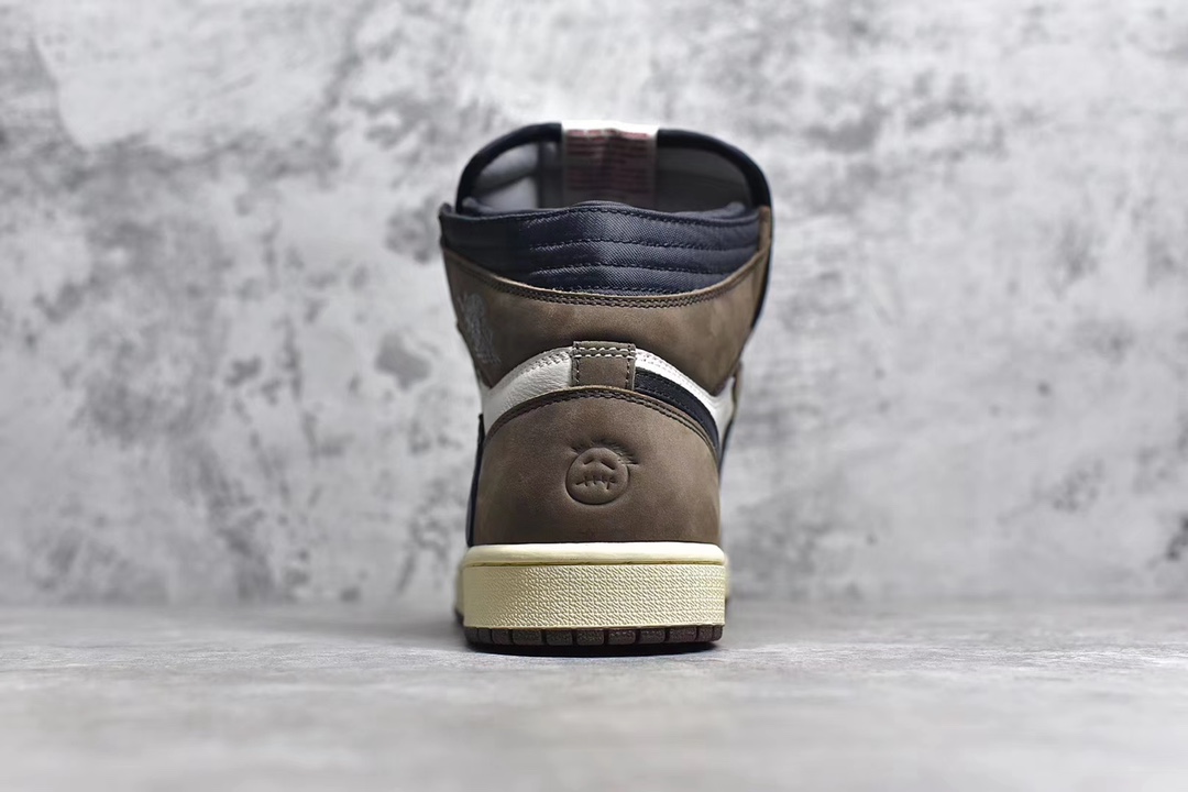 耐克aj1联名乔丹红色,耐克乔丹aj1儿童款