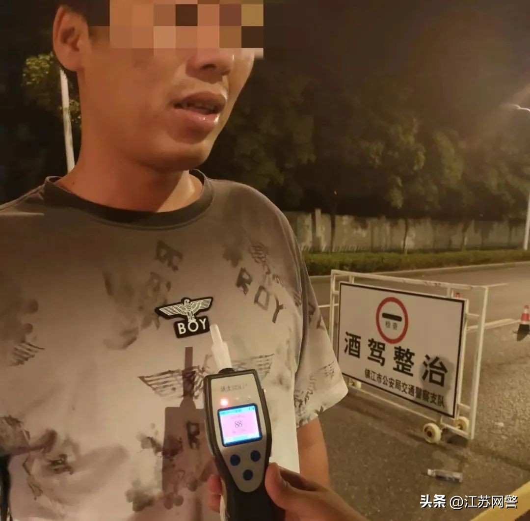 江苏镇江：润州交警零点行动一批“醉猫”入网