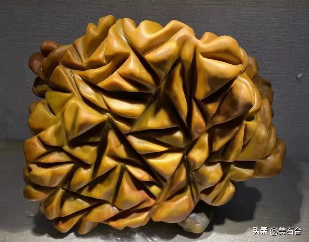 黄蜡石啊，爱你有多疯，伤我就有多痛