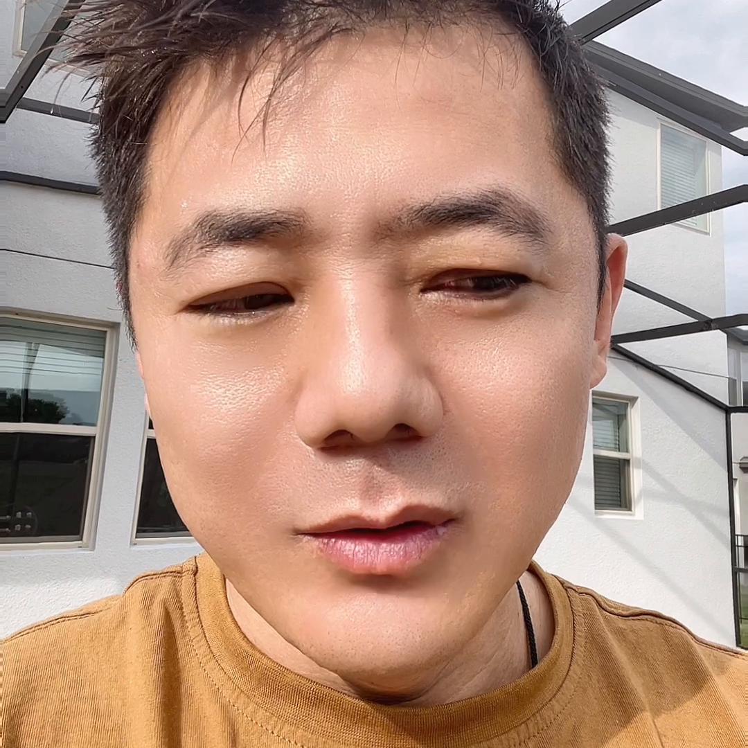 关注我每天分享生活英语,在美国发生的趣事