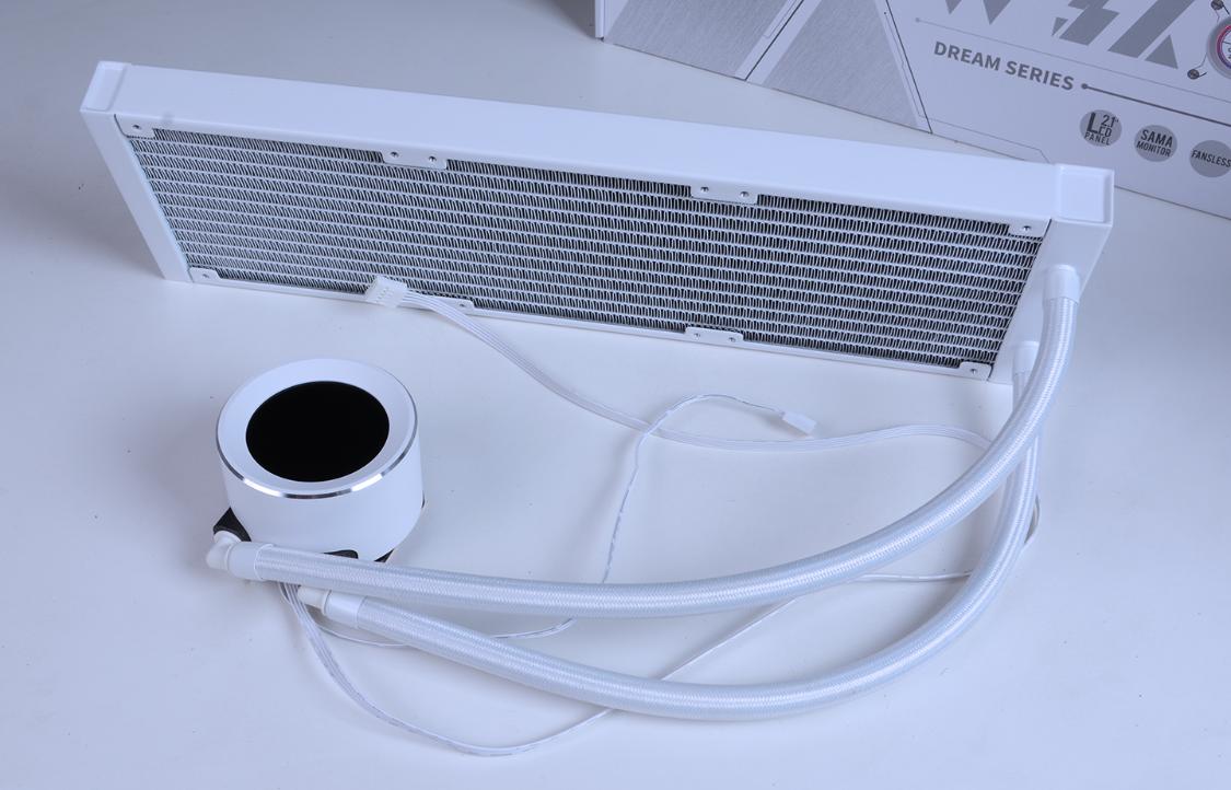 白色主题装机配置分享：13600K+4070Ti名人堂+先马颜之神机箱装机