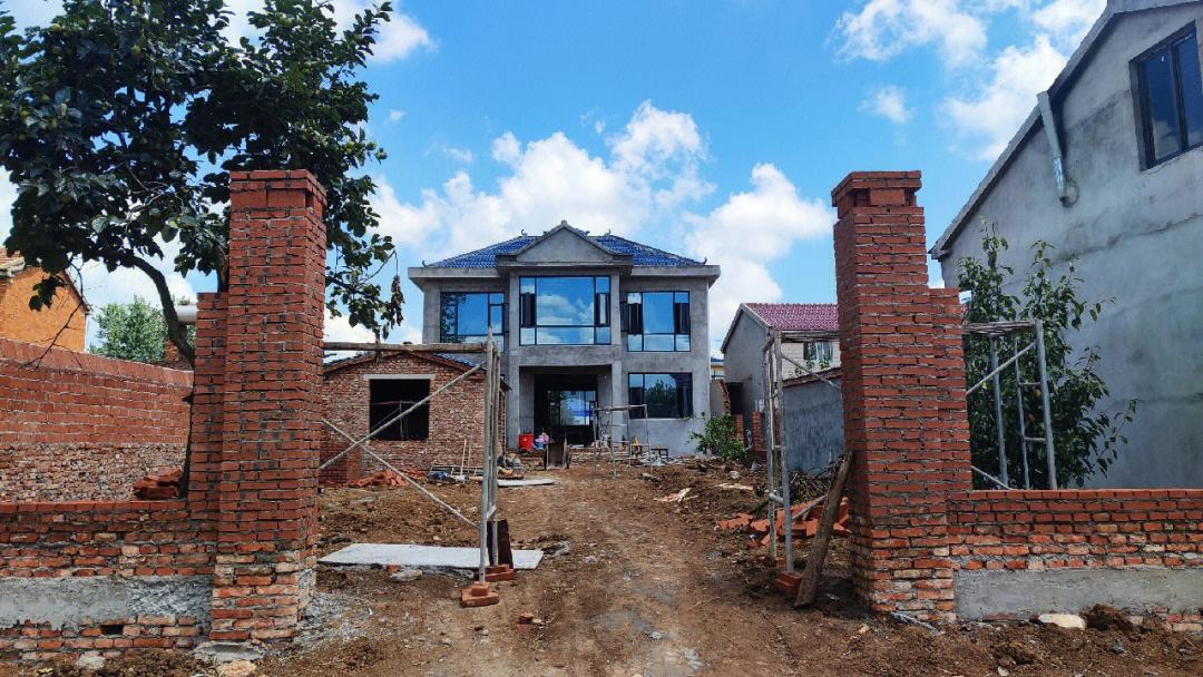 农村建房难城里买不起房,城里买房太贵却花巨资在农村建房