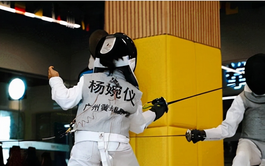 儿童击剑运动员下肢力量训练,少儿运动击剑