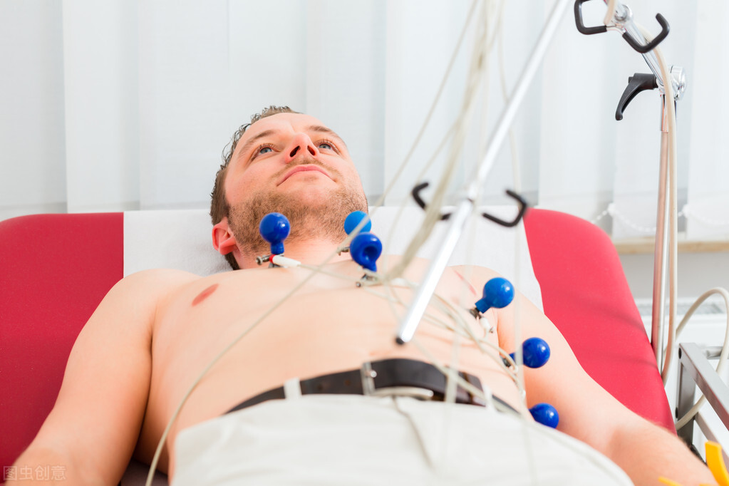 年轻人脑梗死是什么原因造成的,脑梗死是高压还是喝酒导致的