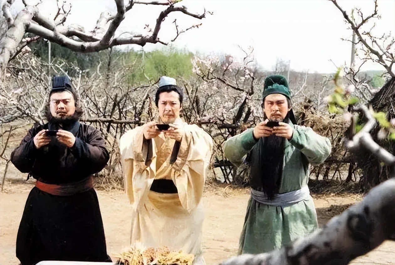 刘备为何烧死50万官兵,刘备七十万大军被烧得还剩多少