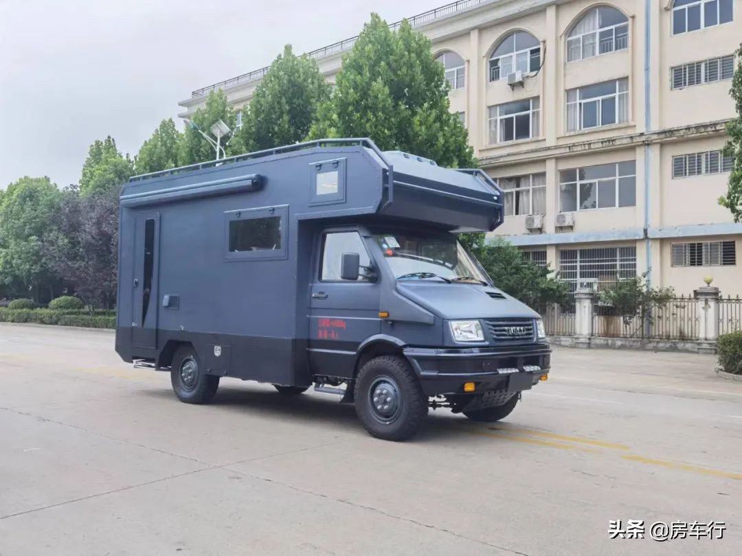 最强依维柯四驱越野房车,军用依维柯作战车