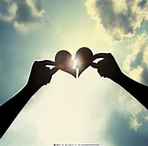 没有一个爱字却表达爱意的诗句,不带爱字却爱意满满的文案