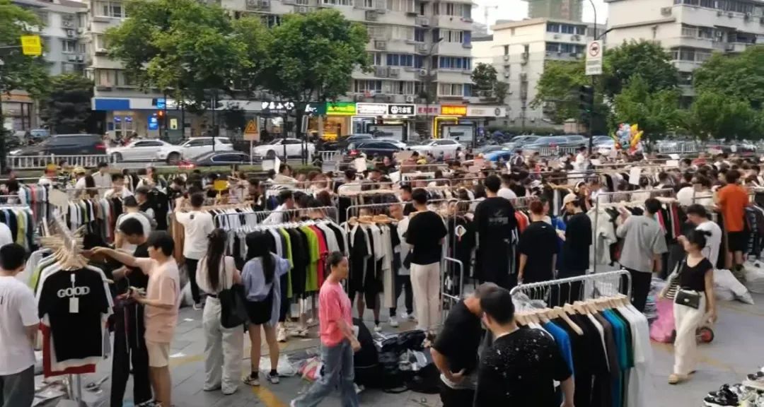 广州服批火爆，四季青夜市重启，深圳销量上涨300%！