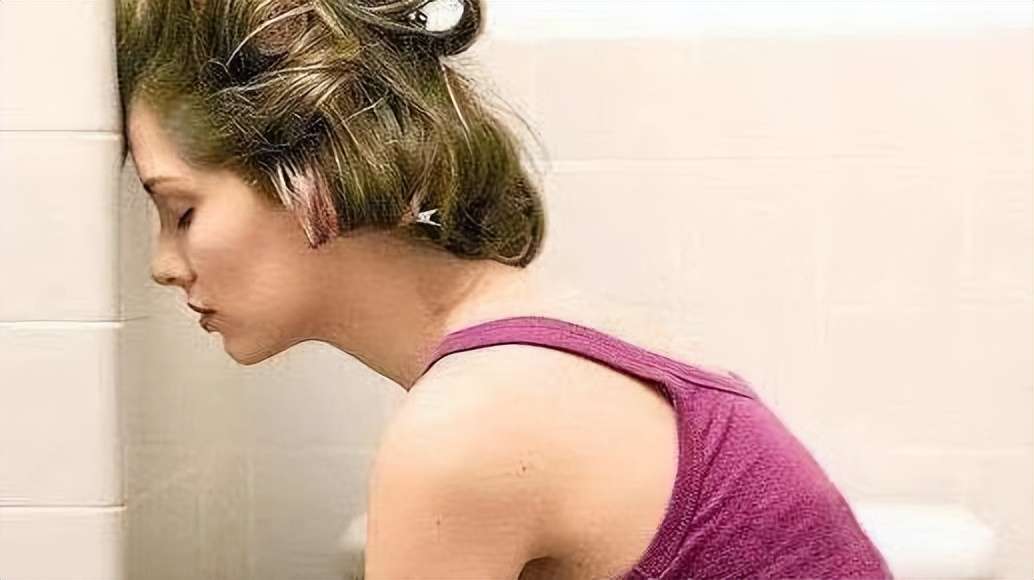 女性洗澡时“站着尿尿”很奇怪？医生：这4个常识，你该早知道！