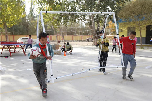 为中国足球梦想助力,为农村孩子筑梦爱心公益活动