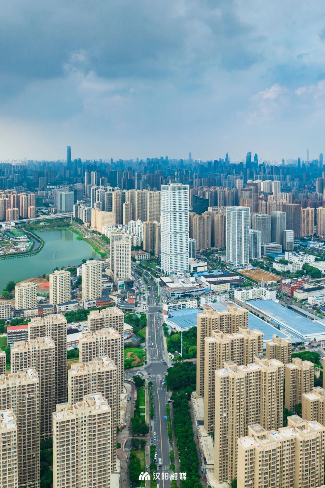 榫欓槼鐪嬮緳钁电殑鐪肩,榫欓槼婀栫湅鏃ュ嚭