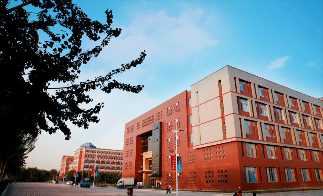 邢台学院超乎你想象：硬件实力很一般，培养*干高**却很强