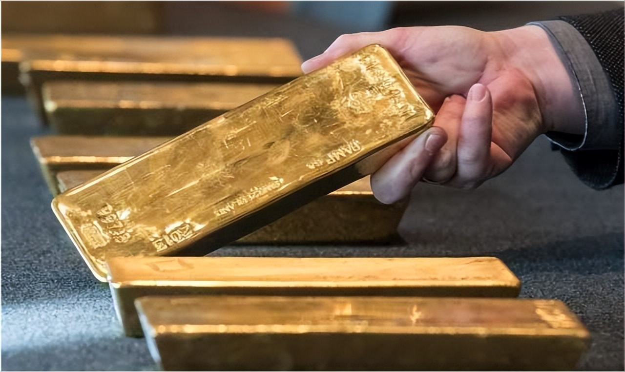 旧坦克藏黄金,旧坦克发现黄金