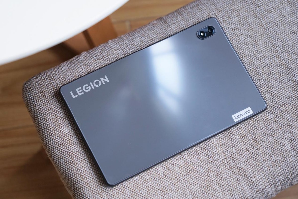 拯救者y700体验,拯救者y700一代平板吃鸡测试