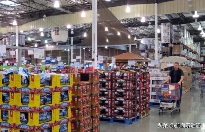 泰国很有诱惑力，船员下地买菜，又是车又是船，交通不要太方便