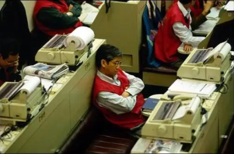 创近24年来新低！日元兑美元汇率跌破135，底线在哪呢？