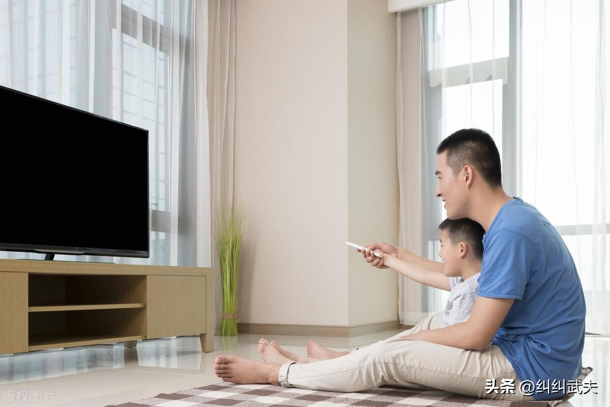 看电视的人越来越少,老式电视有没有必要升级