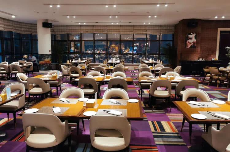 赏城中美景，品厦门味道。城市中心C位酒店，毗邻植物园、中山路