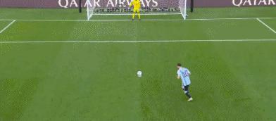 足球界的清流+顶流，一代球星梅西这样炼成！