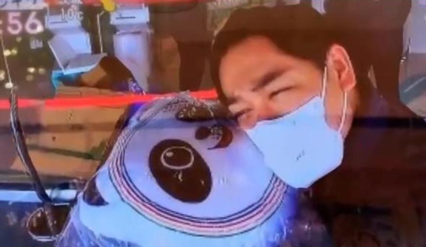 日本记者被冰墩墩圈粉什么节目,冰墩墩日本记者国际走红