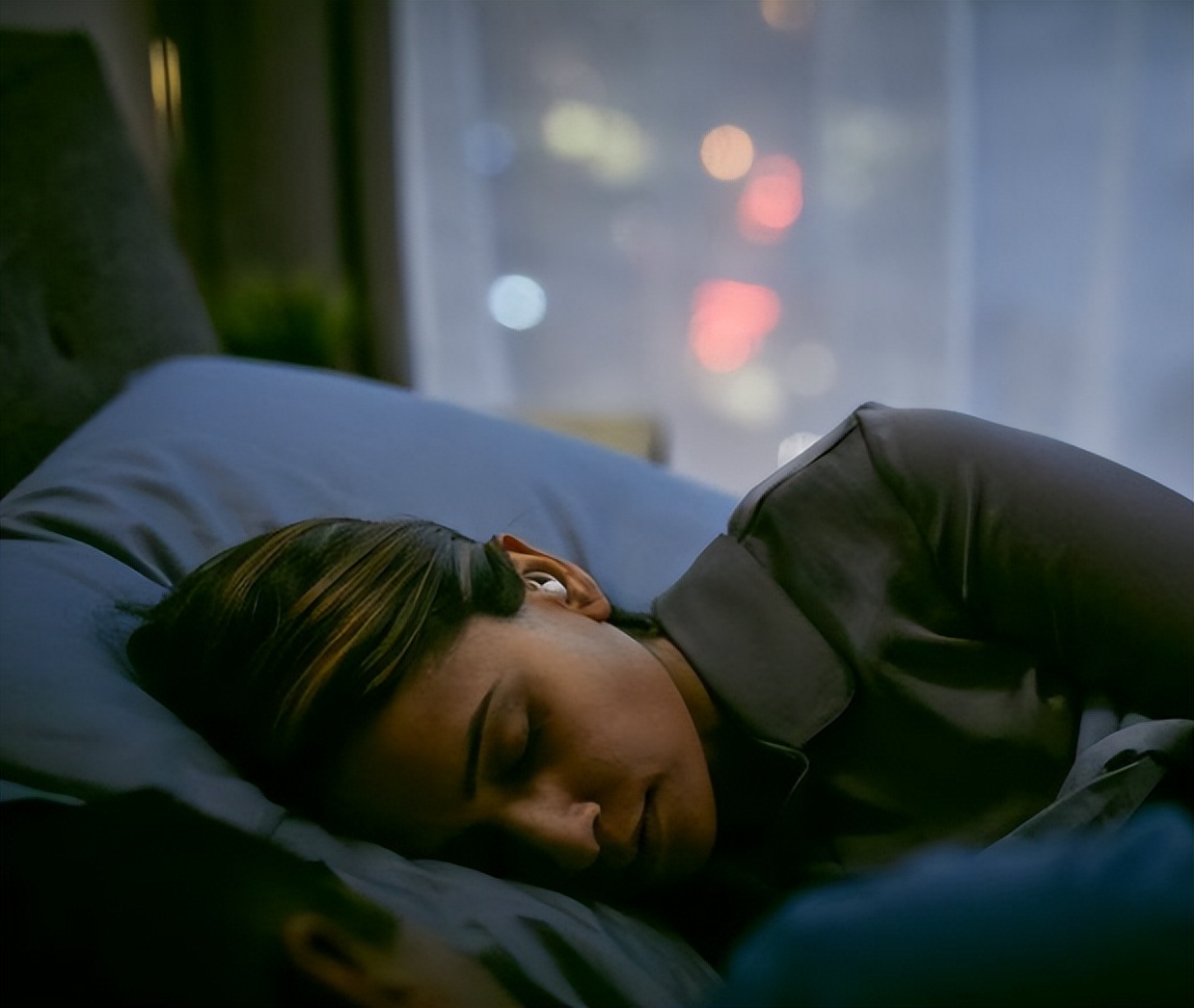 睡得越死睡眠质量越好吗,睡得越早睡眠时间短