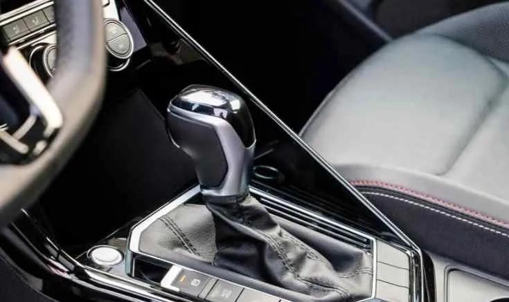 汽车玻璃水正确添加方法,汽车添加玻璃水标志