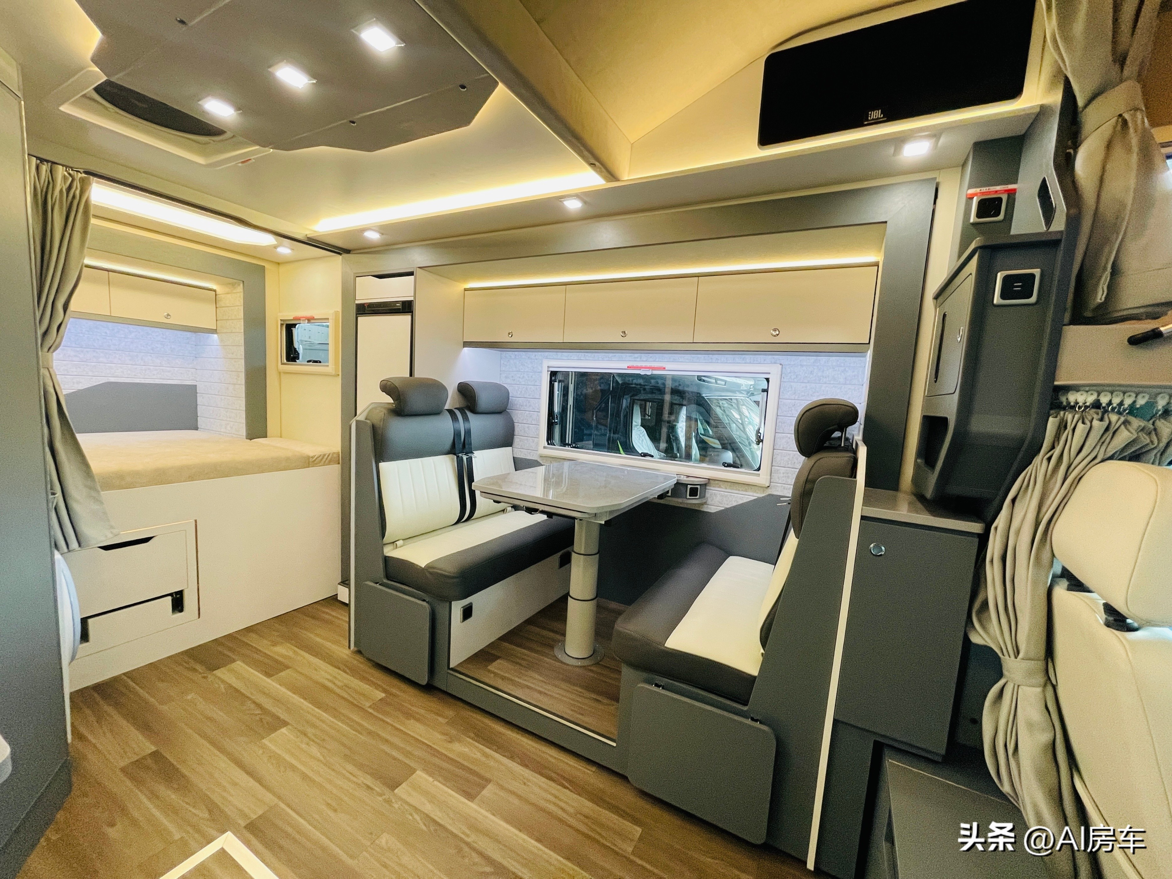 戴德E途SE双拓展房车,22款戴德e途plus双拓展房车