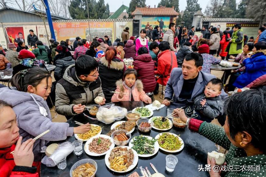 返乡种地到底赚不赚钱,农民挣钱的出路在哪里
