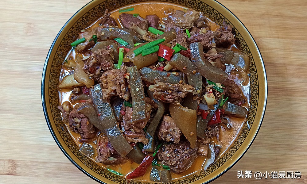 魔芋烧鸭最正宗川味做法,四川魔芋烧鸭的正宗做法