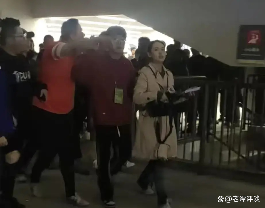 流氓就是流氓，别拿足球为自己的怯懦壮胆