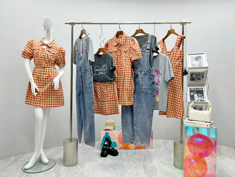 ledin乐町套装裙,ledin乐町黑裙