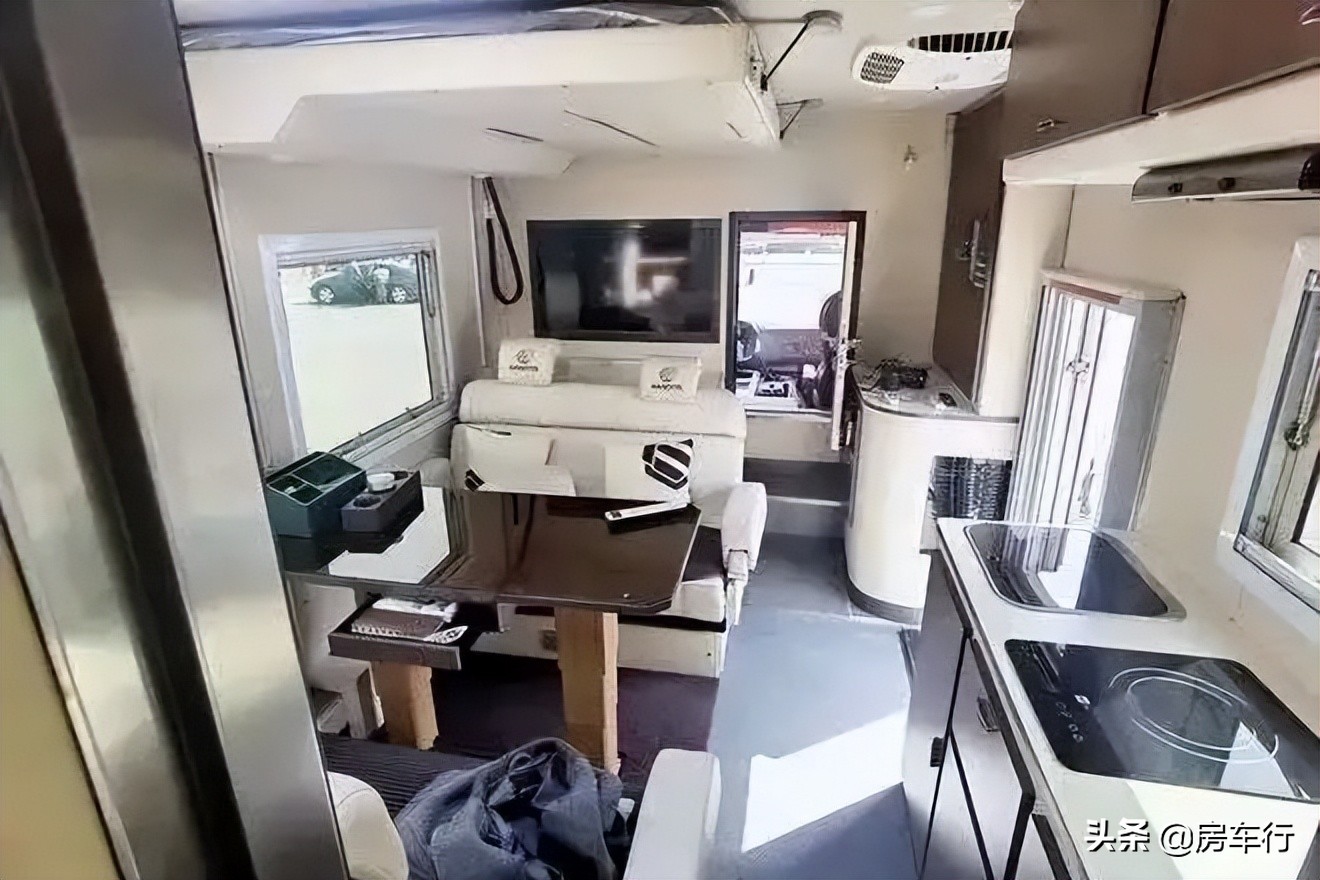 价格低的b级越野房车,顶级超重型越野房车蓝牌