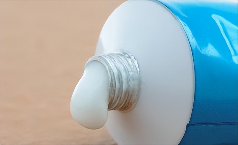 3块钱一瓶的炉甘石洗剂，连世卫组织都推荐，可以用来治哪些病？