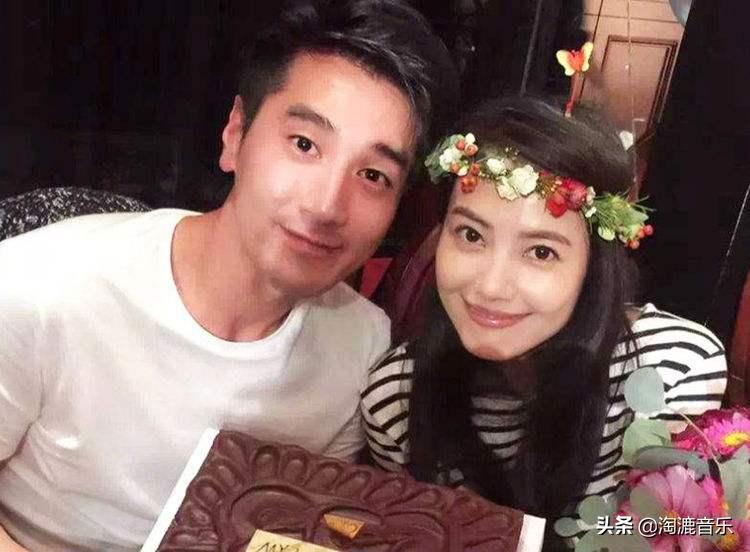 她曾经爆红的时候却选择了隐退,她淡出荧幕后嫁外国丈夫