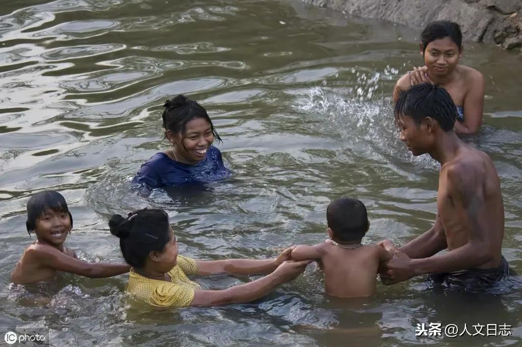 故乡的河完整版视频,故乡的河原唱版